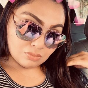 Meet your Posher, Roxanna